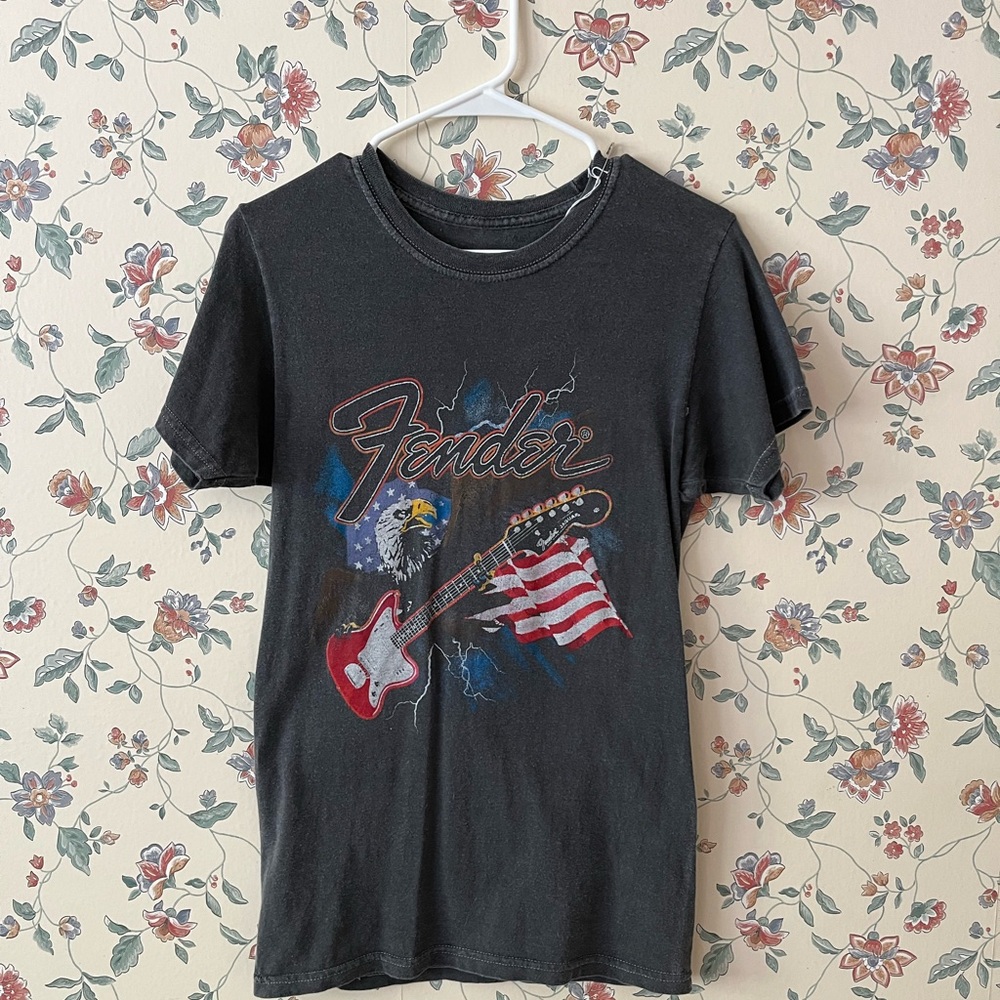 Fender Graphic T-Shirt with Guitar and Flag